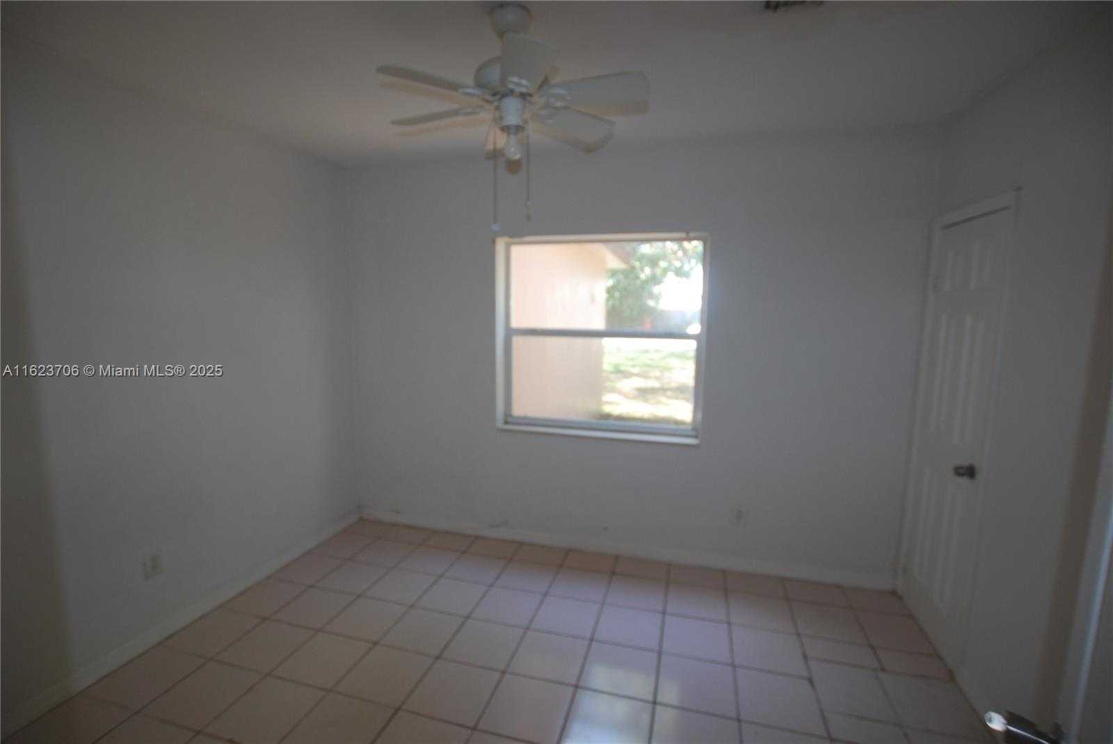Small Image of 1801 NORTH EAST 176TH ST, North Miami Beach Number 12