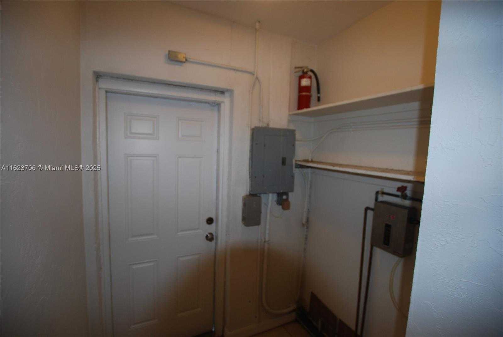 Small Image of 1801 NORTH EAST 176TH ST, North Miami Beach Number 16