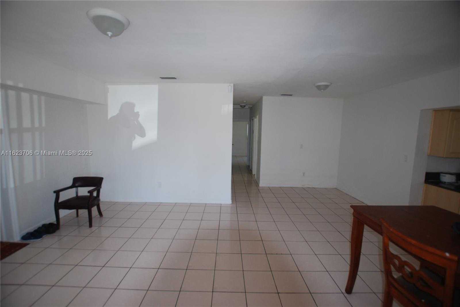 Small Image of 1801 NORTH EAST 176TH ST, North Miami Beach Number 3