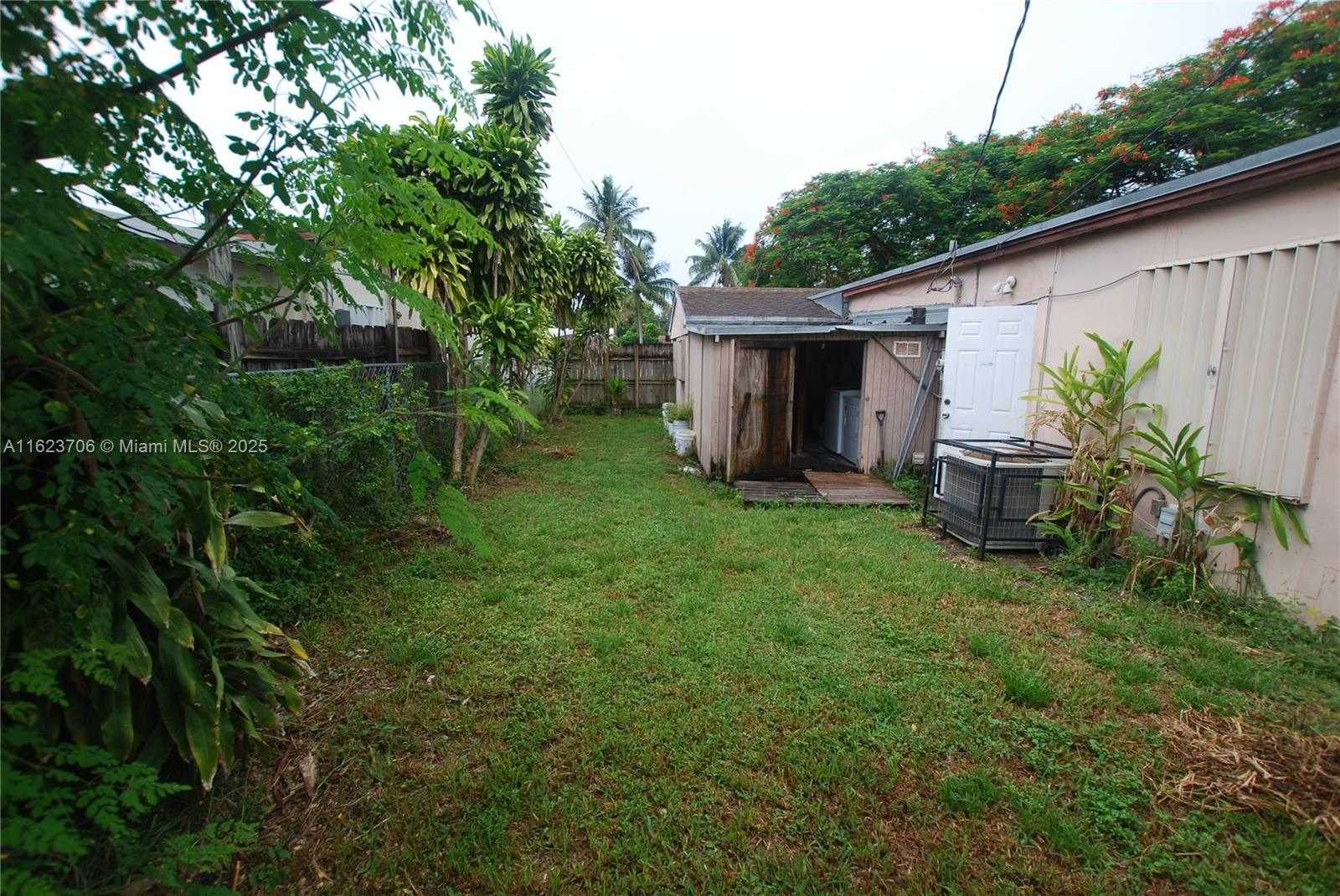 Small Image of 1801 NORTH EAST 176TH ST, North Miami Beach Number 4
