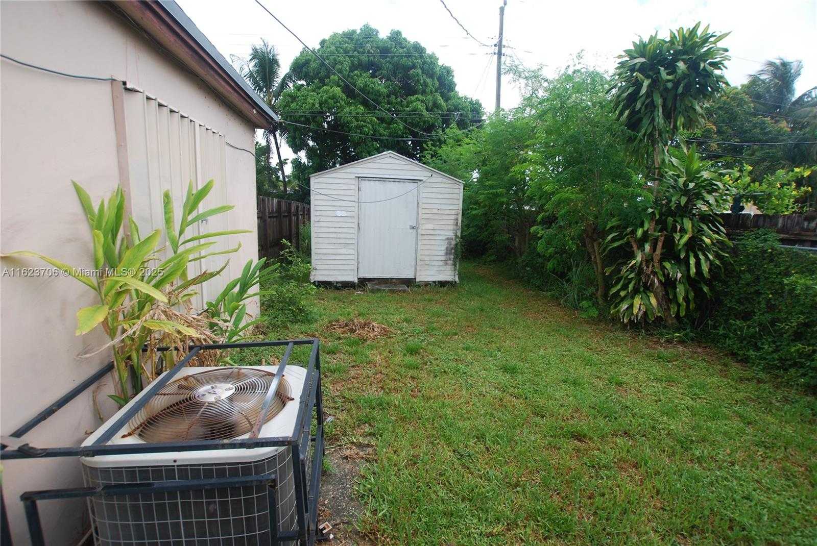 Small Image of 1801 NORTH EAST 176TH ST, North Miami Beach Number 6