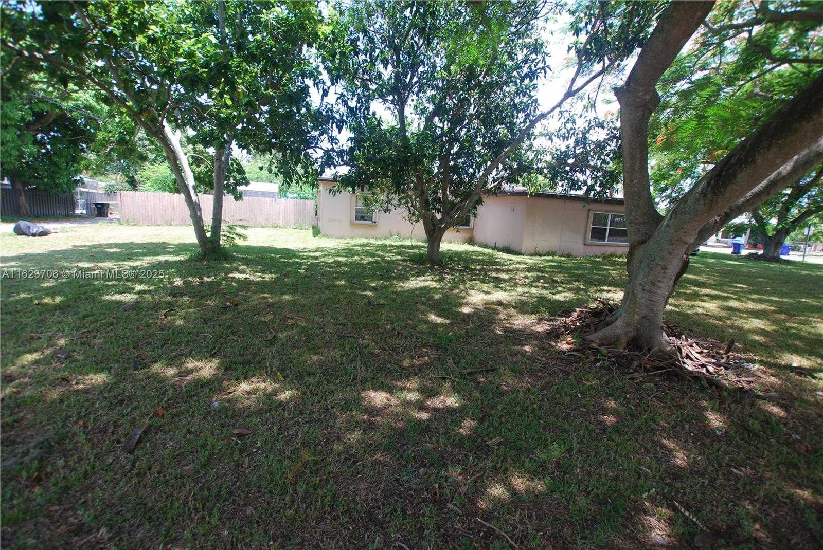 Small Image of 1801 NORTH EAST 176TH ST, North Miami Beach Number 7