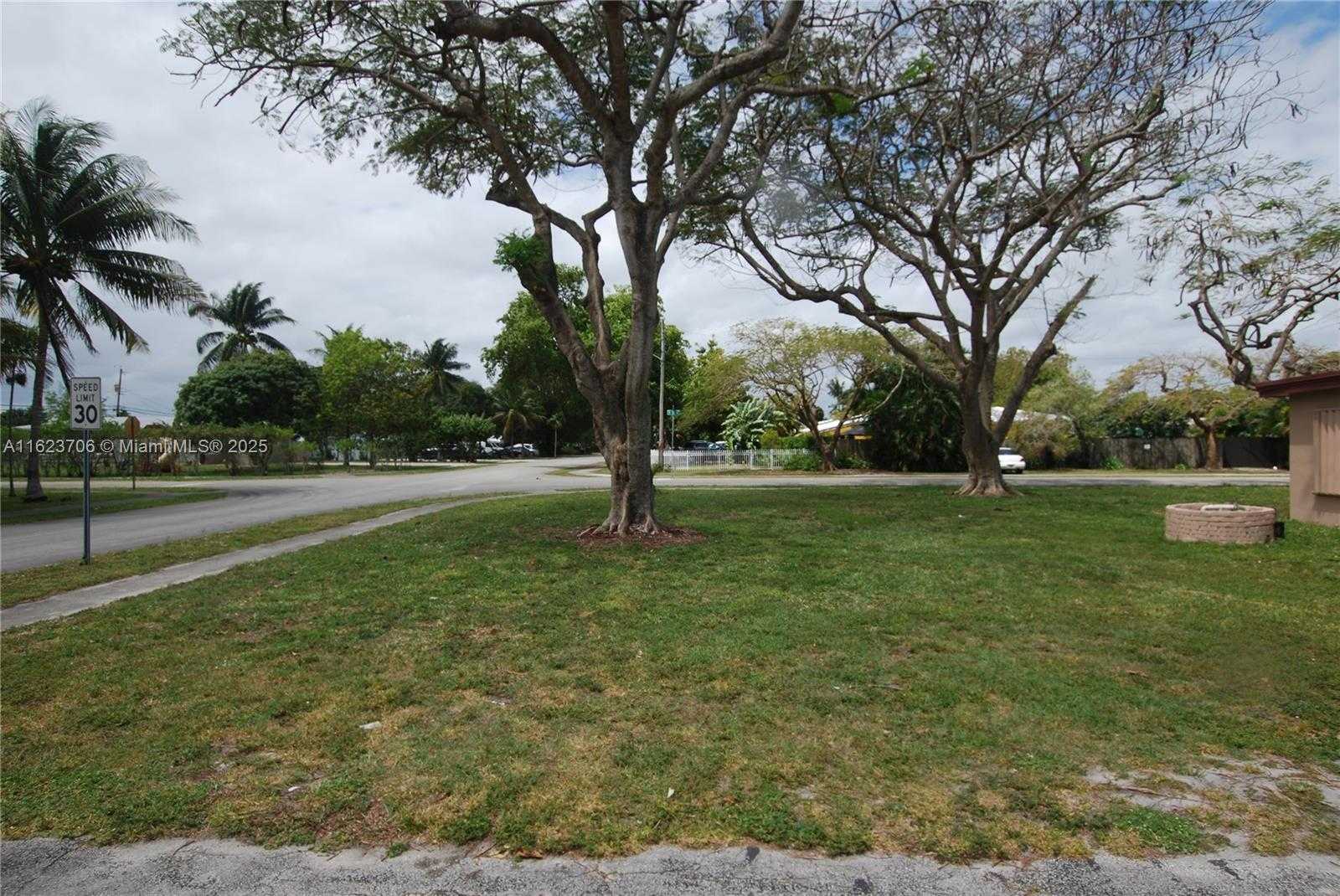 Small Image of 1801 NORTH EAST 176TH ST, North Miami Beach Number 9