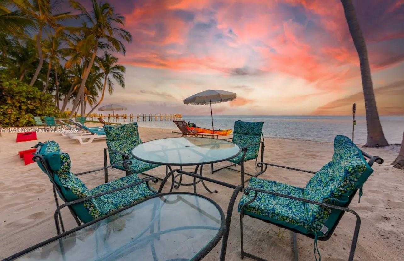 Small Image of 75761 OVERSEAS HWY, Islamorada Number 13