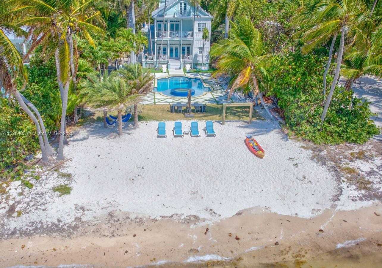 Small Image of 75761 OVERSEAS HWY, Islamorada Number 2