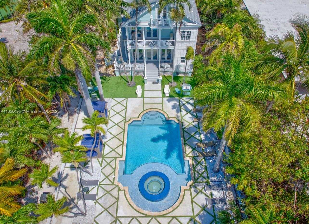 Small Image of 75761 OVERSEAS HWY, Islamorada Number 3