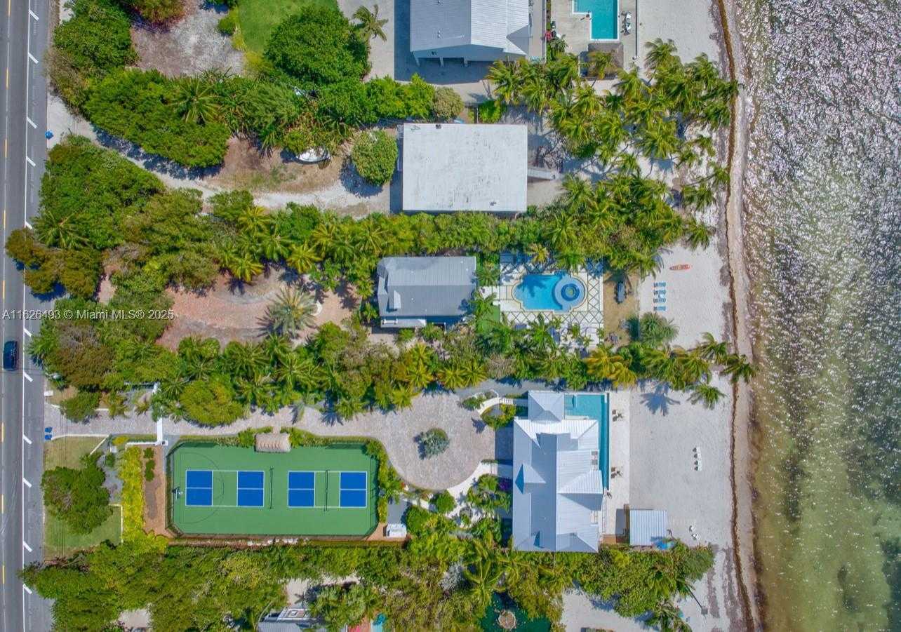 Small Image of 75761 OVERSEAS HWY, Islamorada Number 30