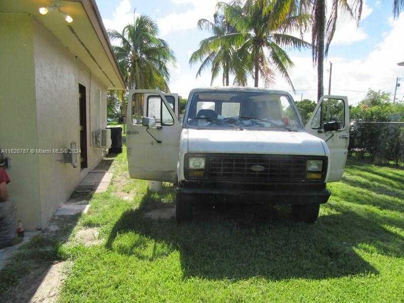 Small Image of 24925 SOUTH WEST 134TH CT, Homestead Number 16
