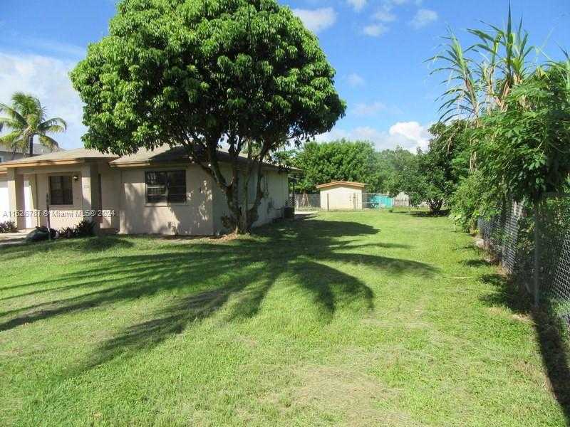 Small Image of 24925 SOUTH WEST 134TH CT, Homestead Number 26