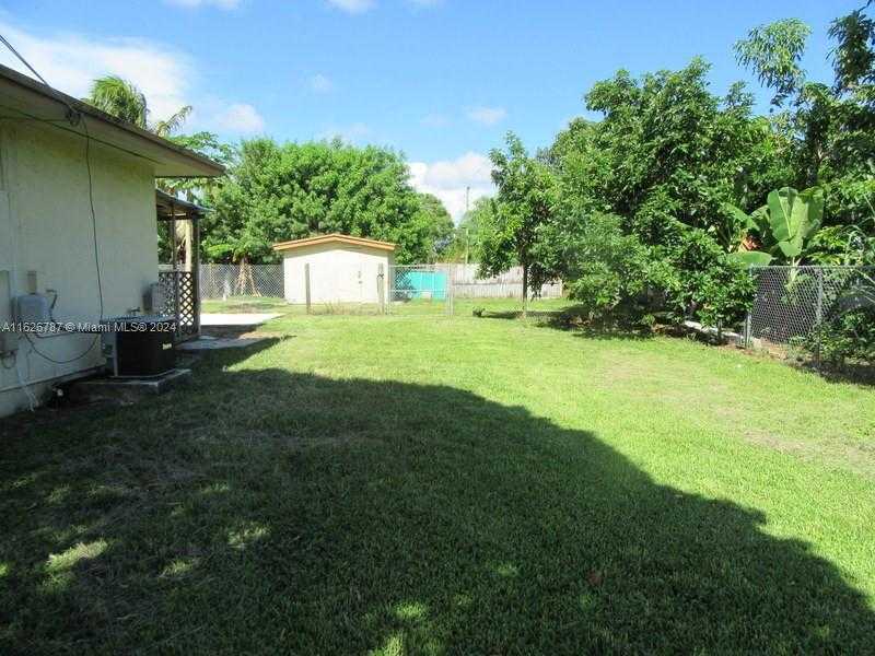 Small Image of 24925 SOUTH WEST 134TH CT, Homestead Number 30