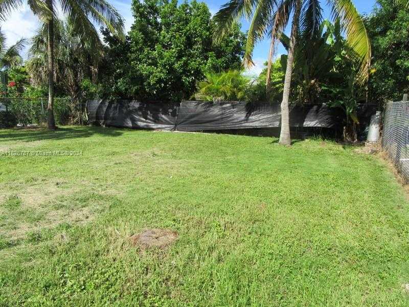 Small Image of 24925 SOUTH WEST 134TH CT, Homestead Number 35