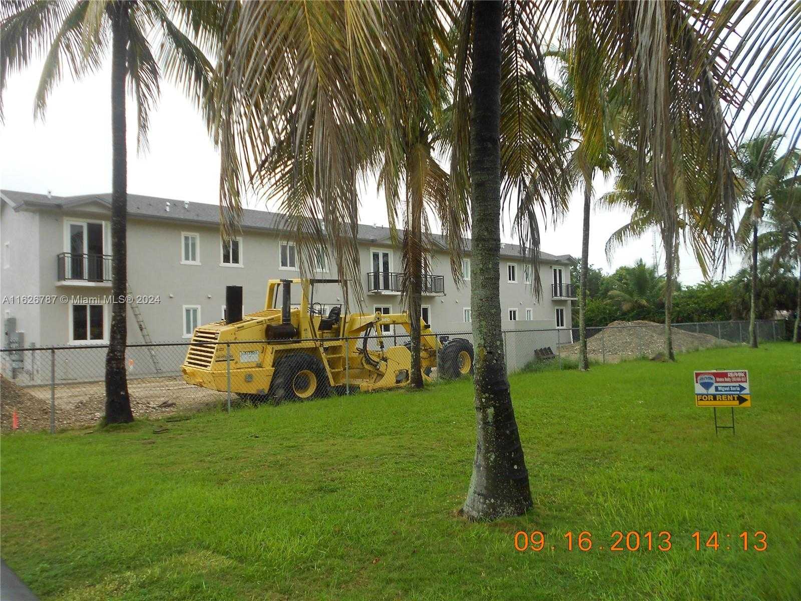 Small Image of 24925 SOUTH WEST 134TH CT, Homestead Number 4