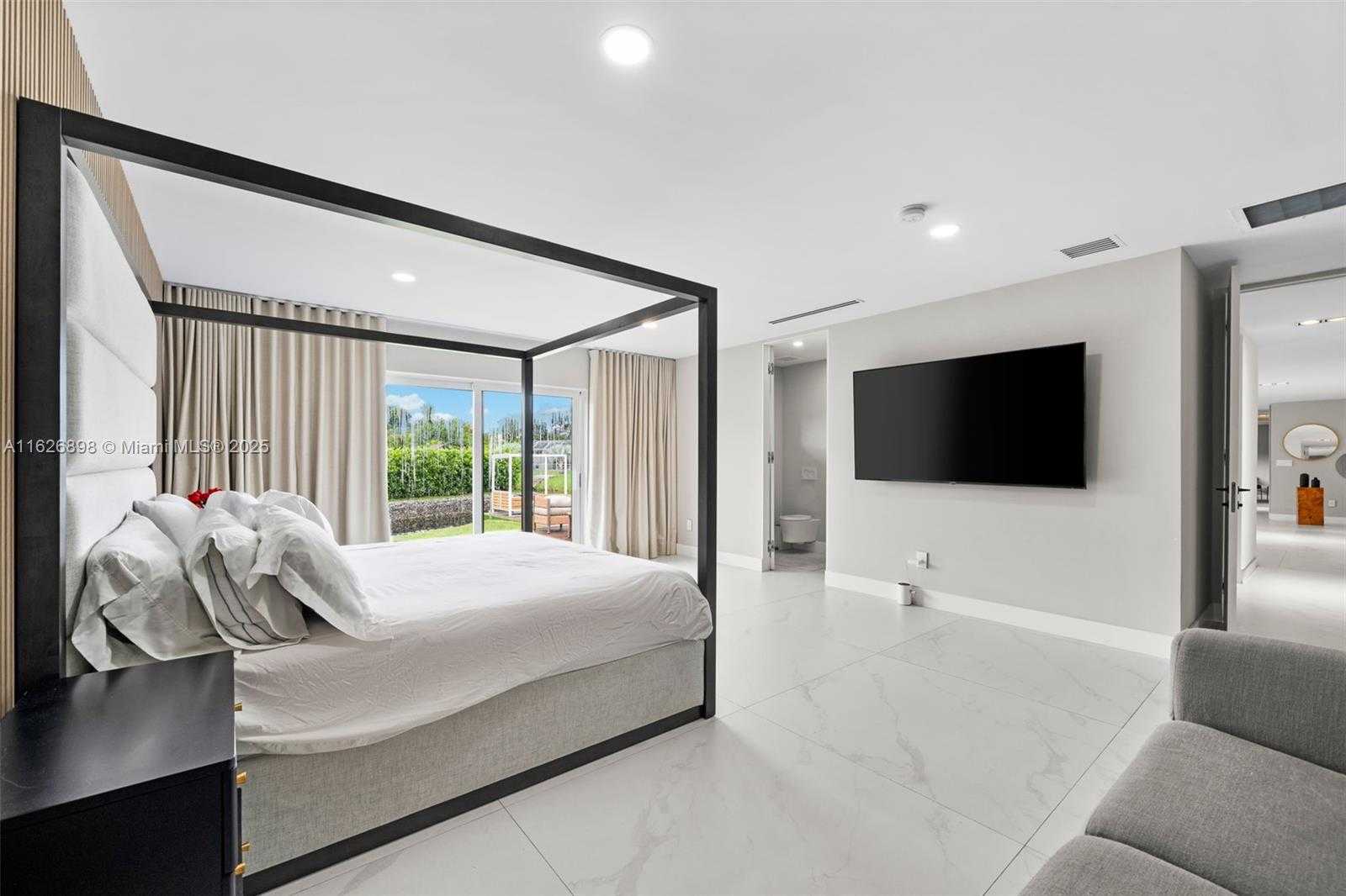 Small Image of 7000 SOUTH WEST 125TH ST, Pinecrest Number 10