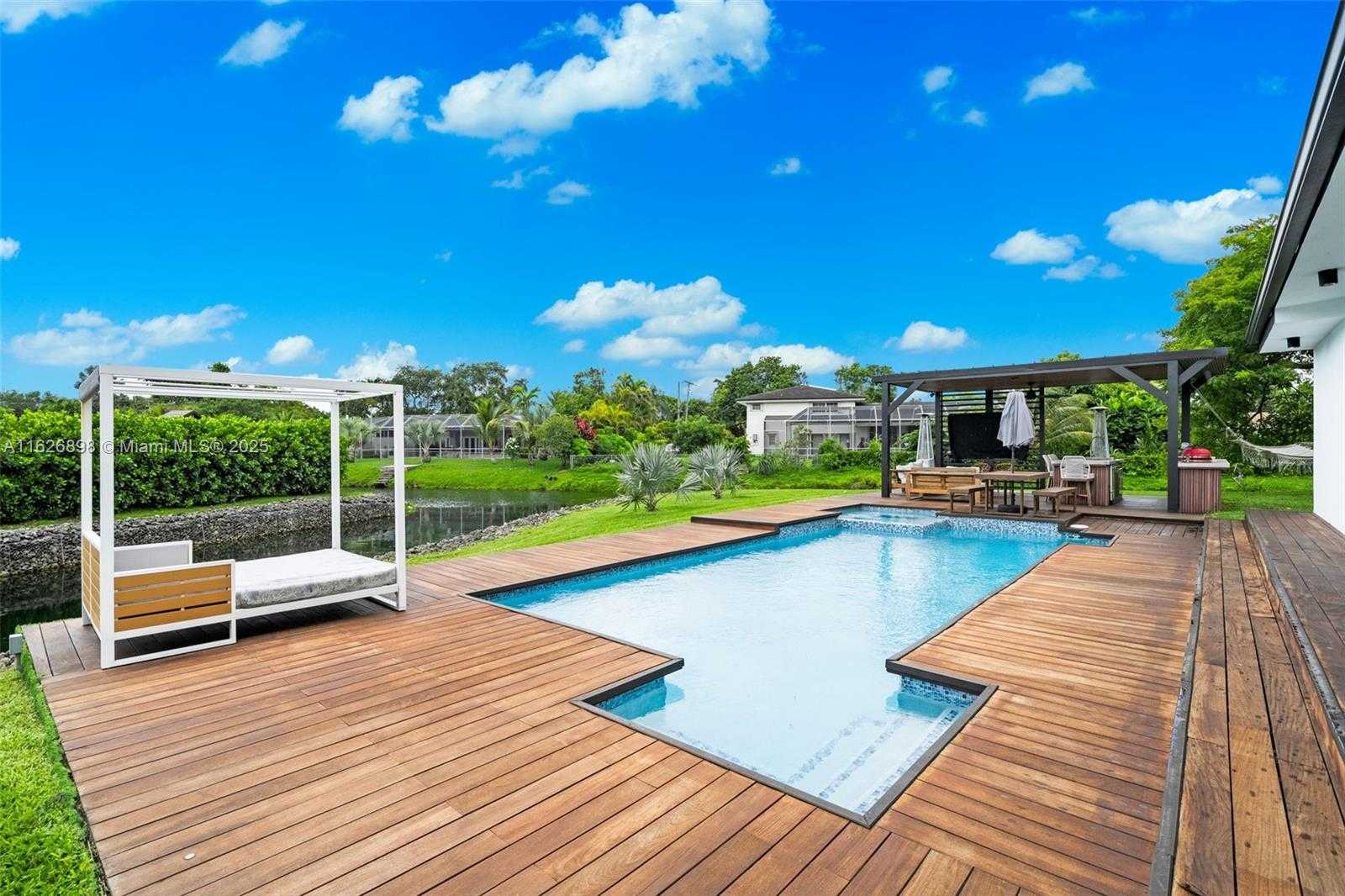 Small Image of 7000 SOUTH WEST 125TH ST, Pinecrest Number 14