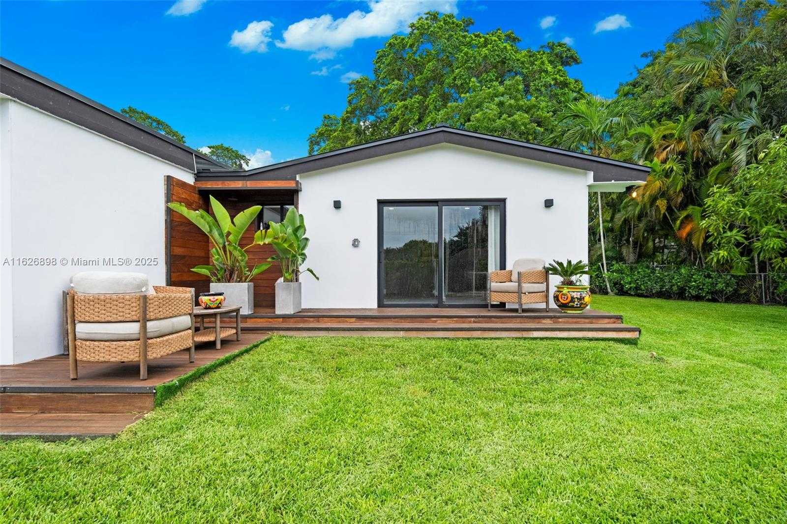 Small Image of 7000 SOUTH WEST 125TH ST, Pinecrest Number 17