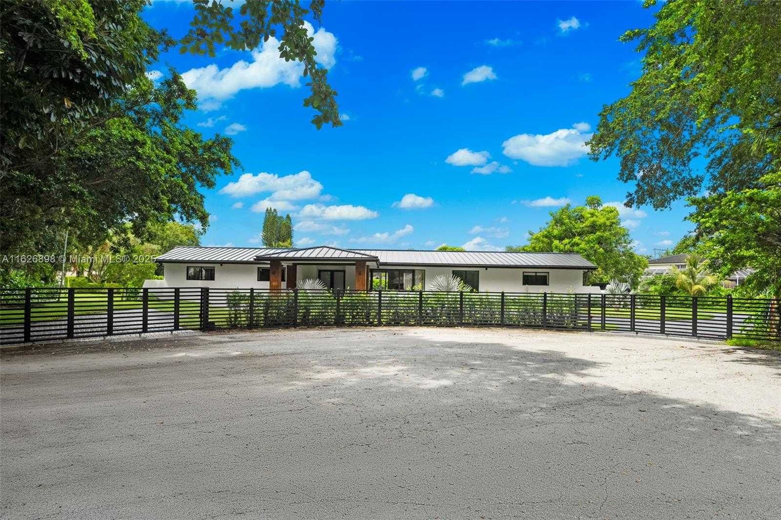 Small Image of 7000 SOUTH WEST 125TH ST, Pinecrest Number 20