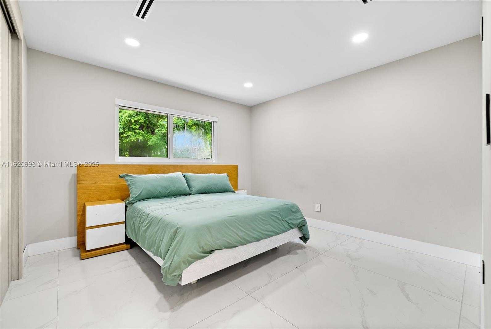 Small Image of 7000 SOUTH WEST 125TH ST, Pinecrest Number 33