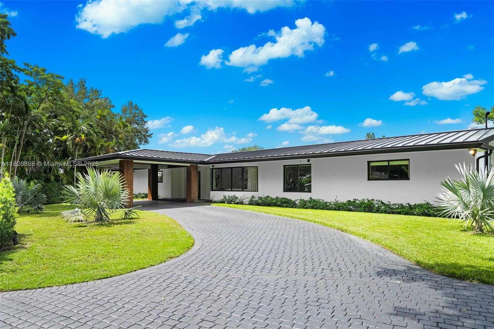 Small Image of 7000 SOUTH WEST 125TH ST, Pinecrest Number 41