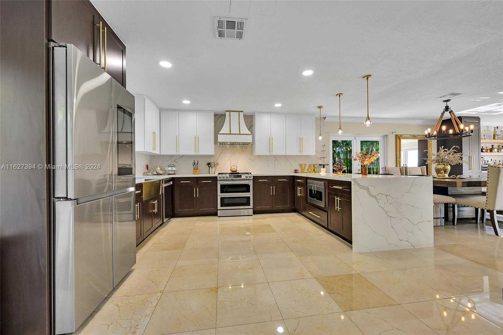 Small Image of 7949 NORTH WEST 188TH TER, Hialeah Number 13
