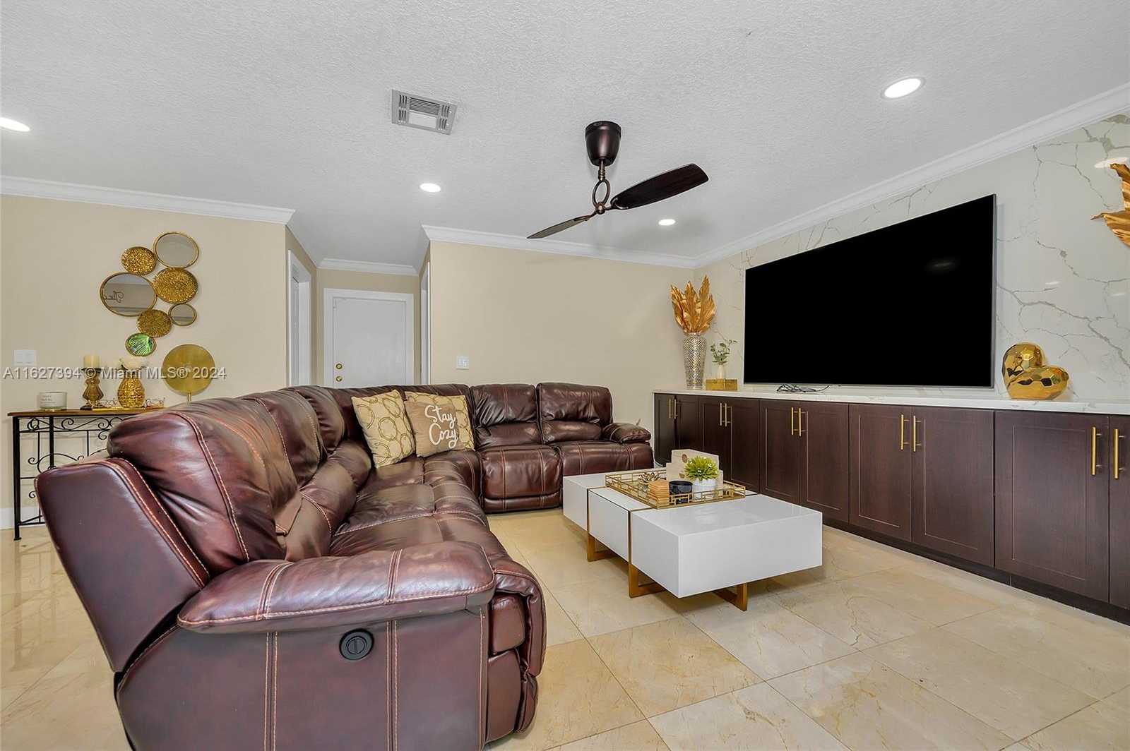 Small Image of 7949 NORTH WEST 188TH TER, Hialeah Number 18