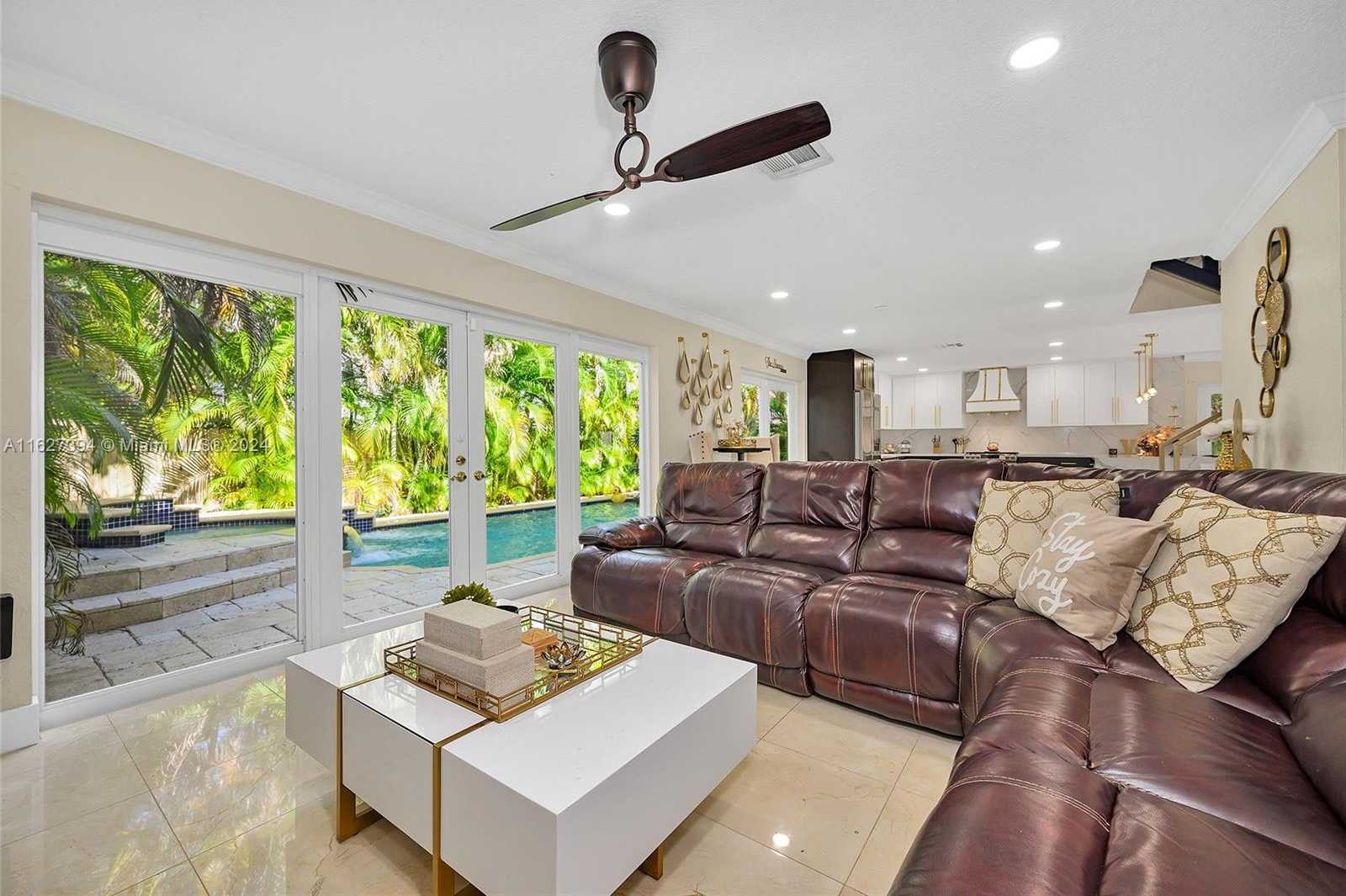 Small Image of 7949 NORTH WEST 188TH TER, Hialeah Number 20