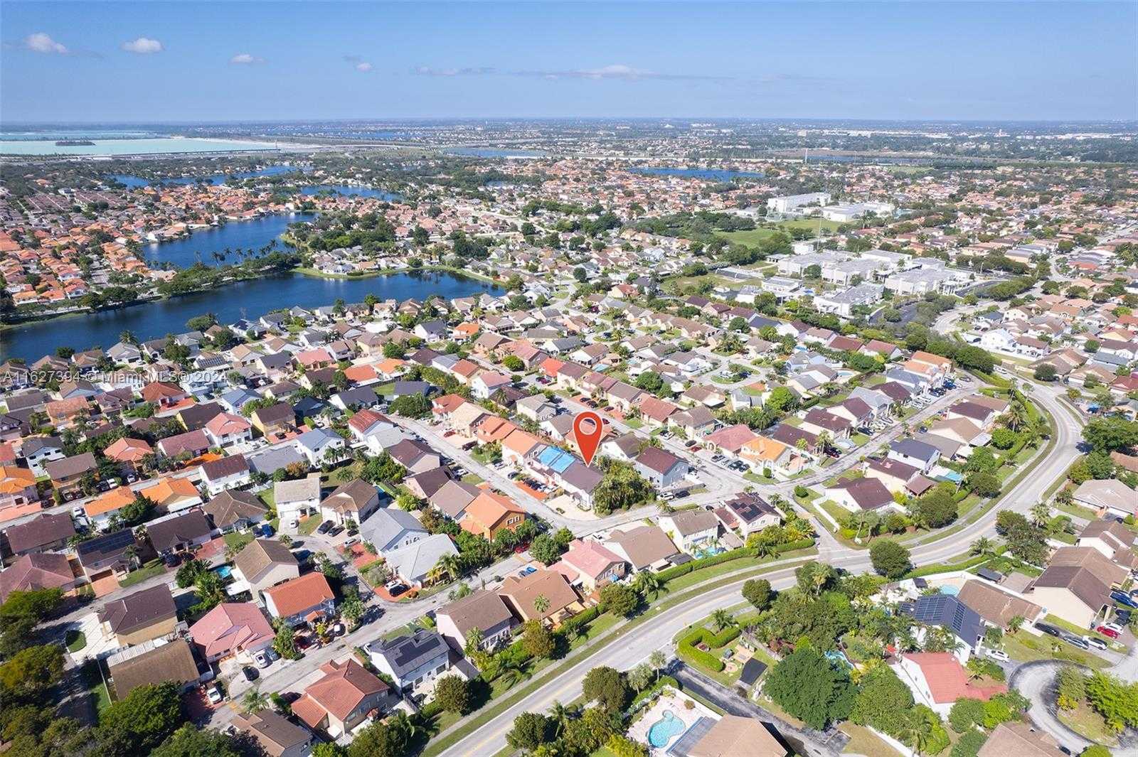 Small Image of 7949 NORTH WEST 188TH TER, Hialeah Number 4