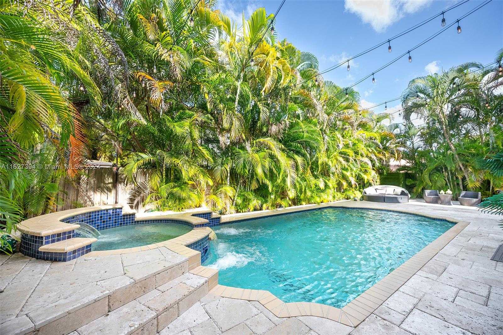 Small Image of 7949 NORTH WEST 188TH TER, Hialeah Number 40