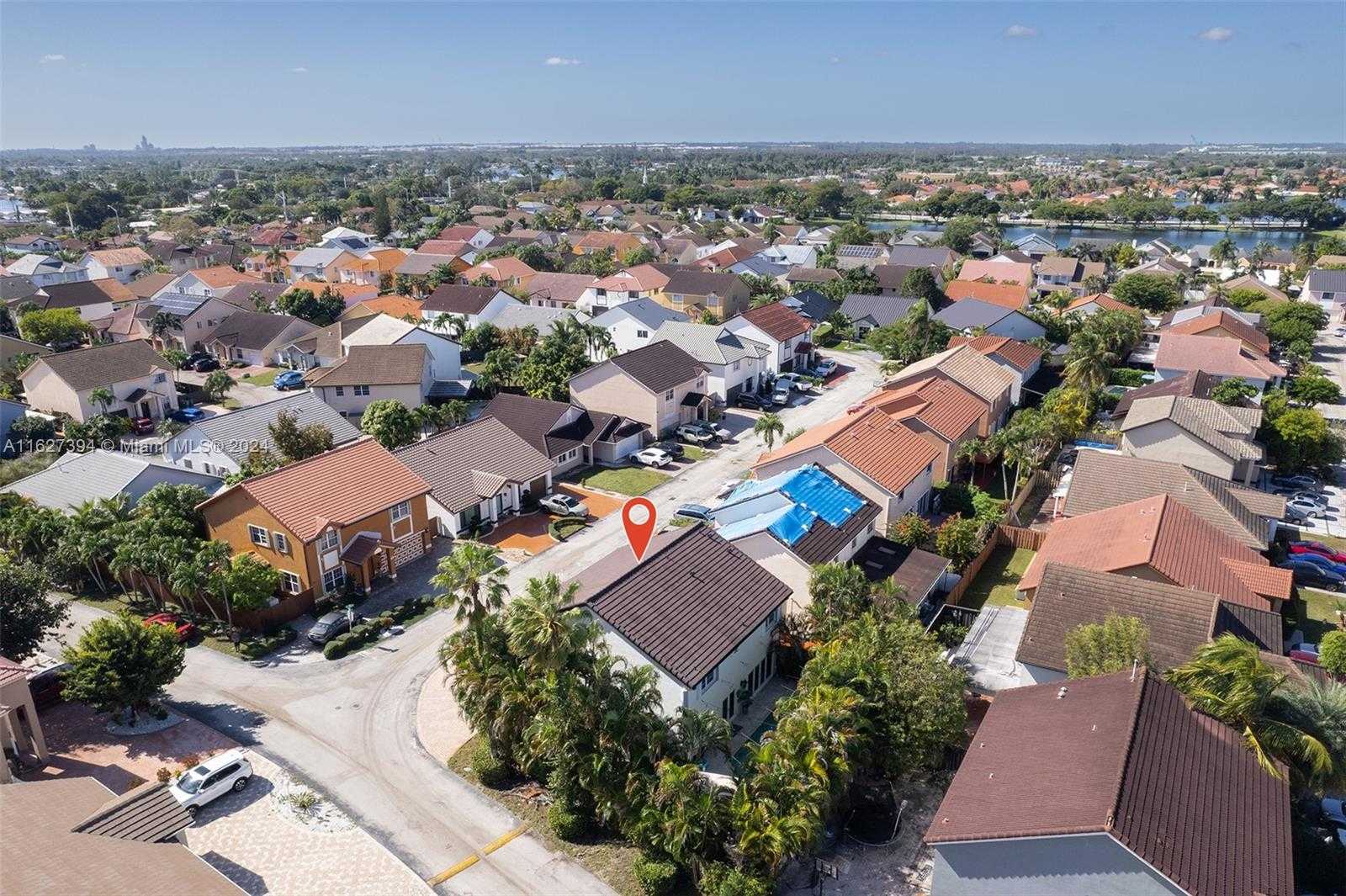 Small Image of 7949 NORTH WEST 188TH TER, Hialeah Number 5