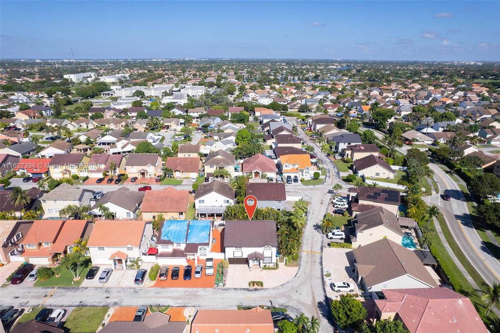 Small Image of 7949 NORTH WEST 188TH TER, Hialeah Number 6