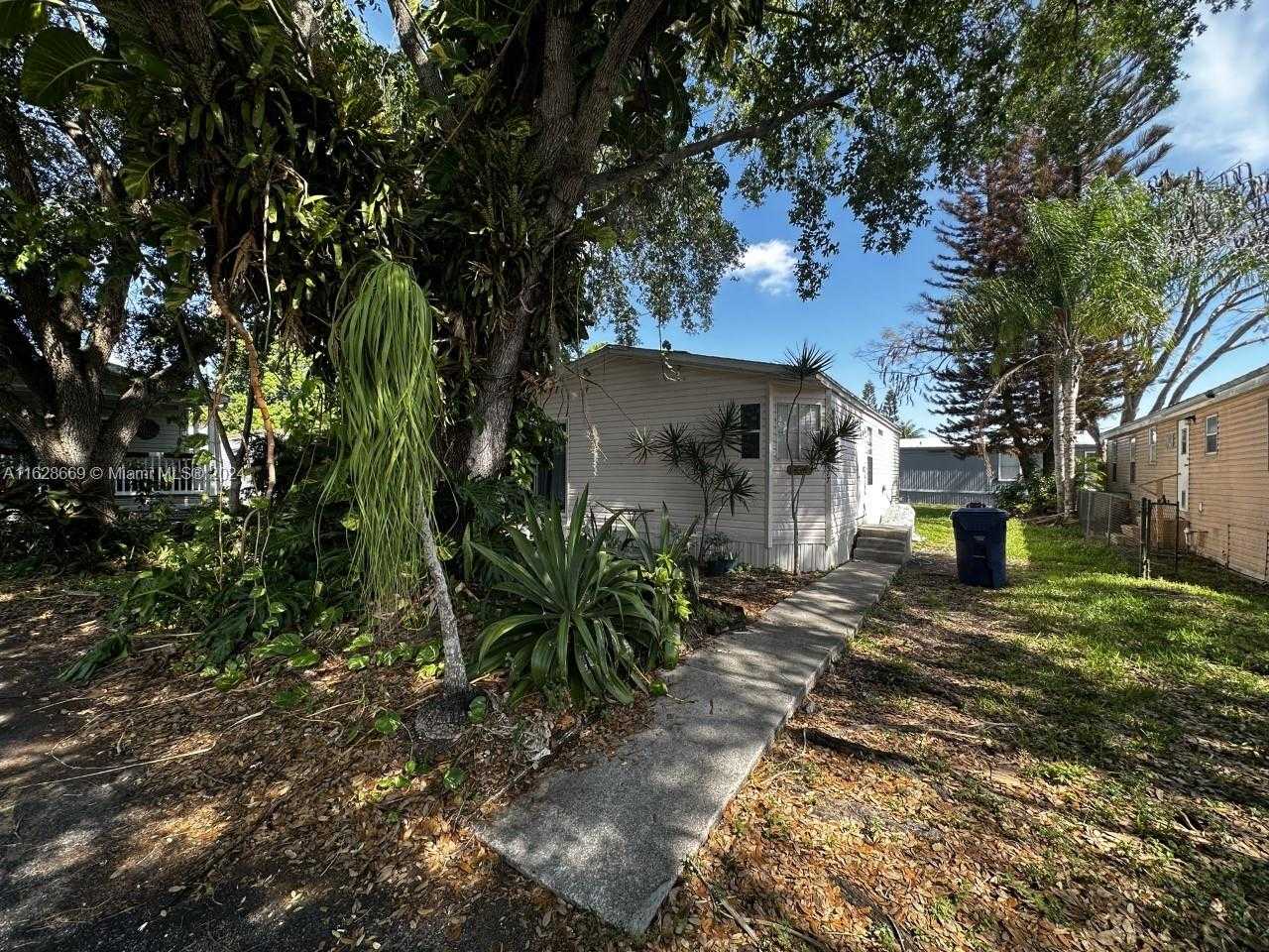 Small Image of 35250 SOUTH WEST 177 CT NO 177, Homestead Number 9