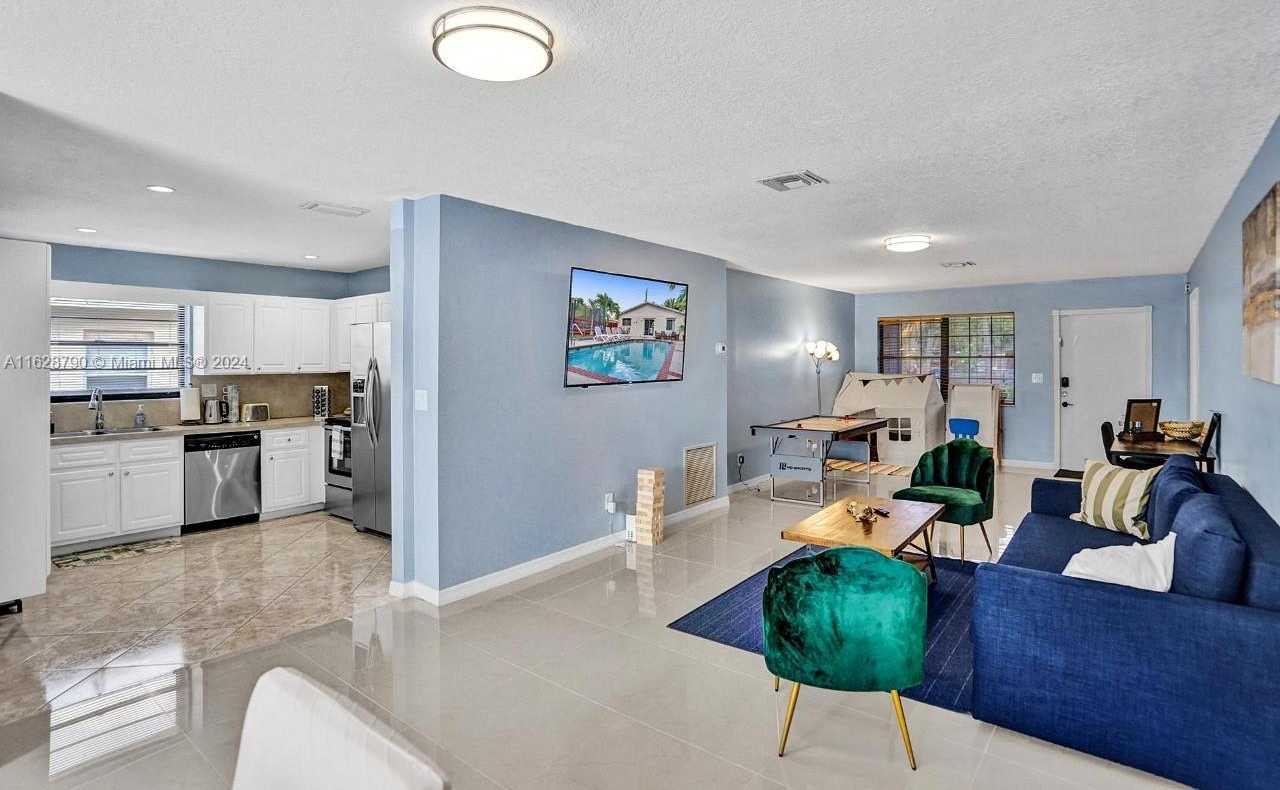 Small Image of 208 SOUTH WEST 2ND AVE, Hallandale Beach Number 11