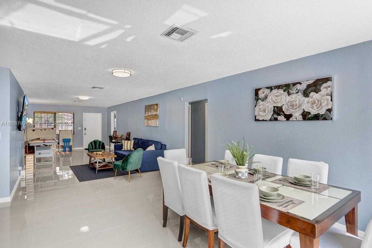 Small Image of 208 SOUTH WEST 2ND AVE, Hallandale Beach Number 18