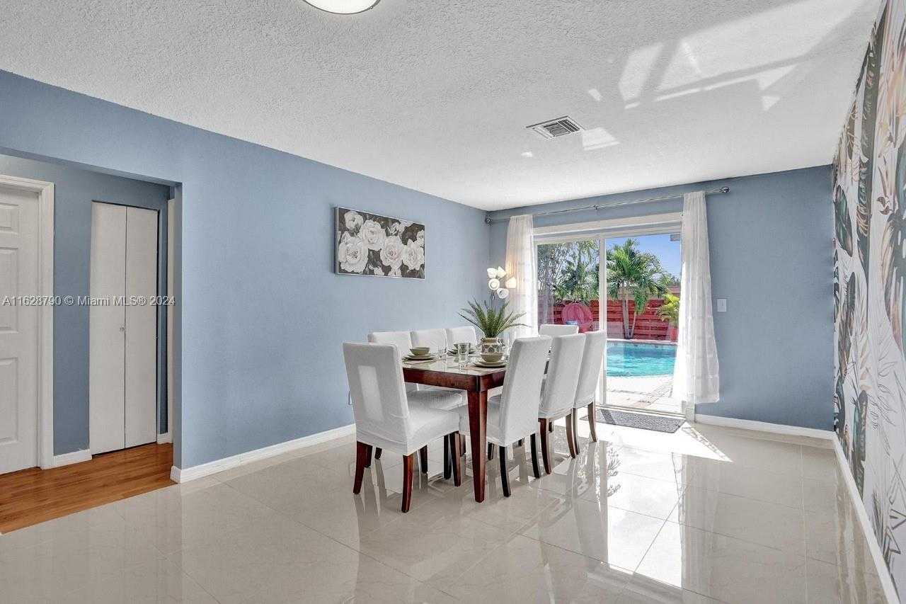 Small Image of 208 SOUTH WEST 2ND AVE, Hallandale Beach Number 20
