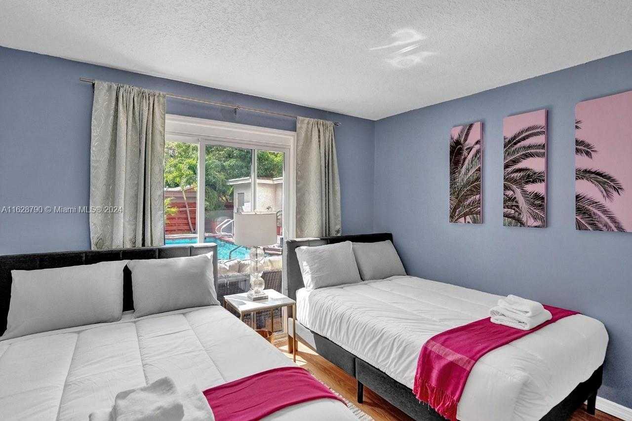 Small Image of 208 SOUTH WEST 2ND AVE, Hallandale Beach Number 23