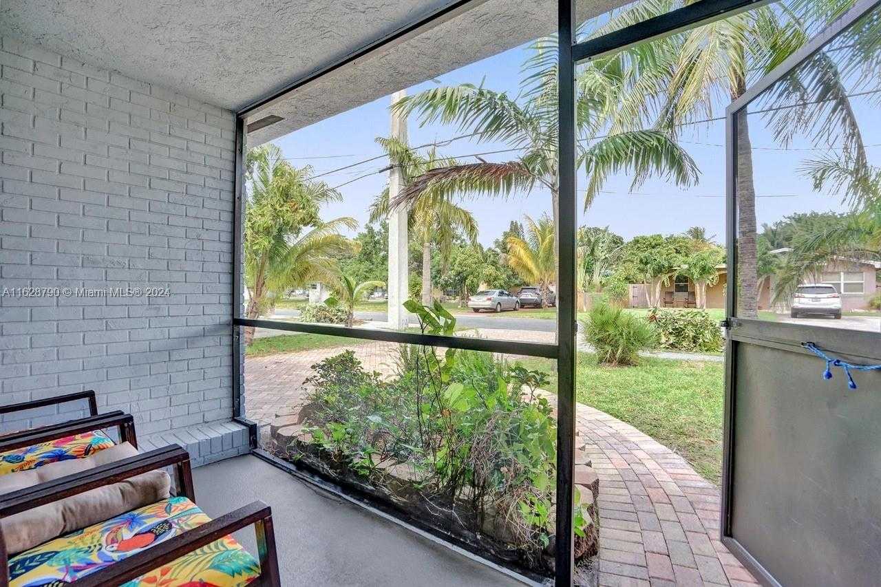 Small Image of 208 SOUTH WEST 2ND AVE, Hallandale Beach Number 6