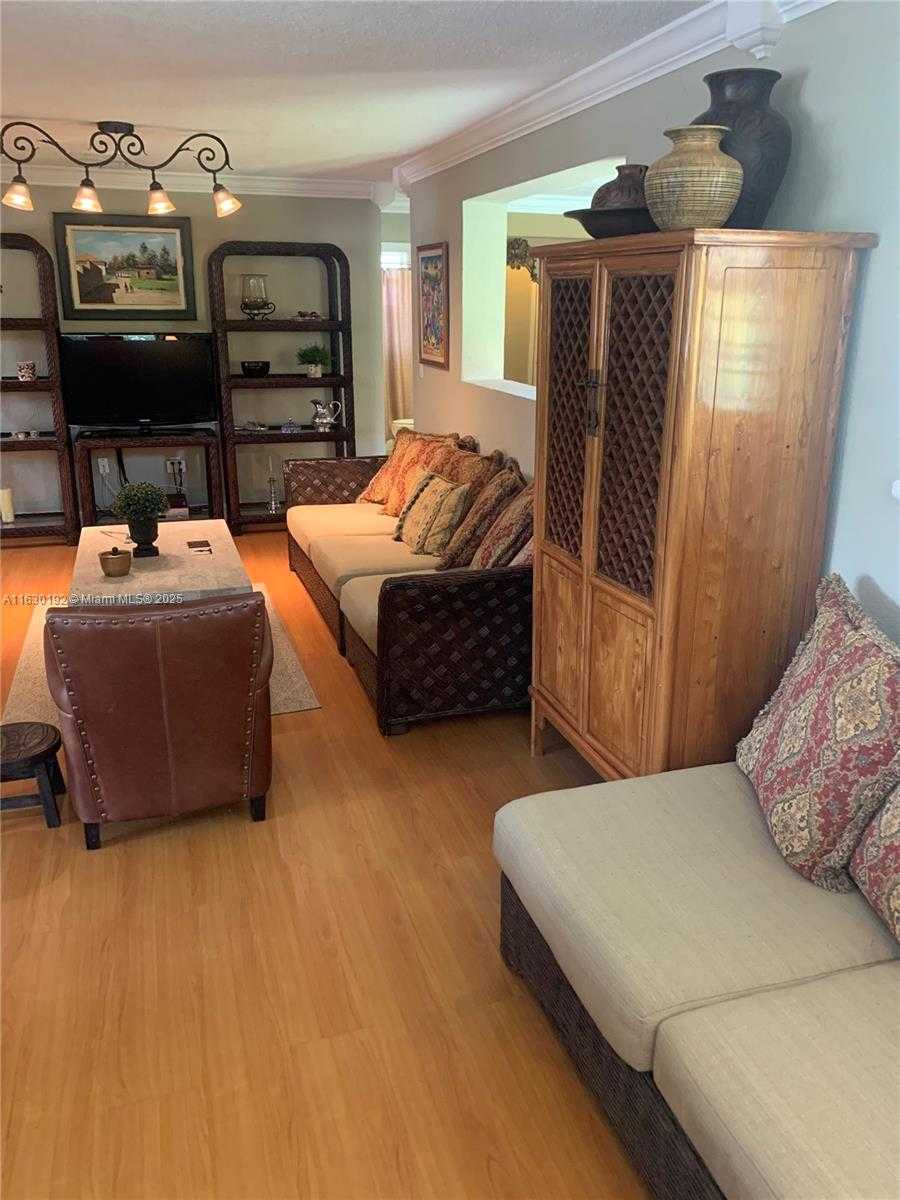 Small Image of 825 EL RADO ST, Coral Gables Number 18