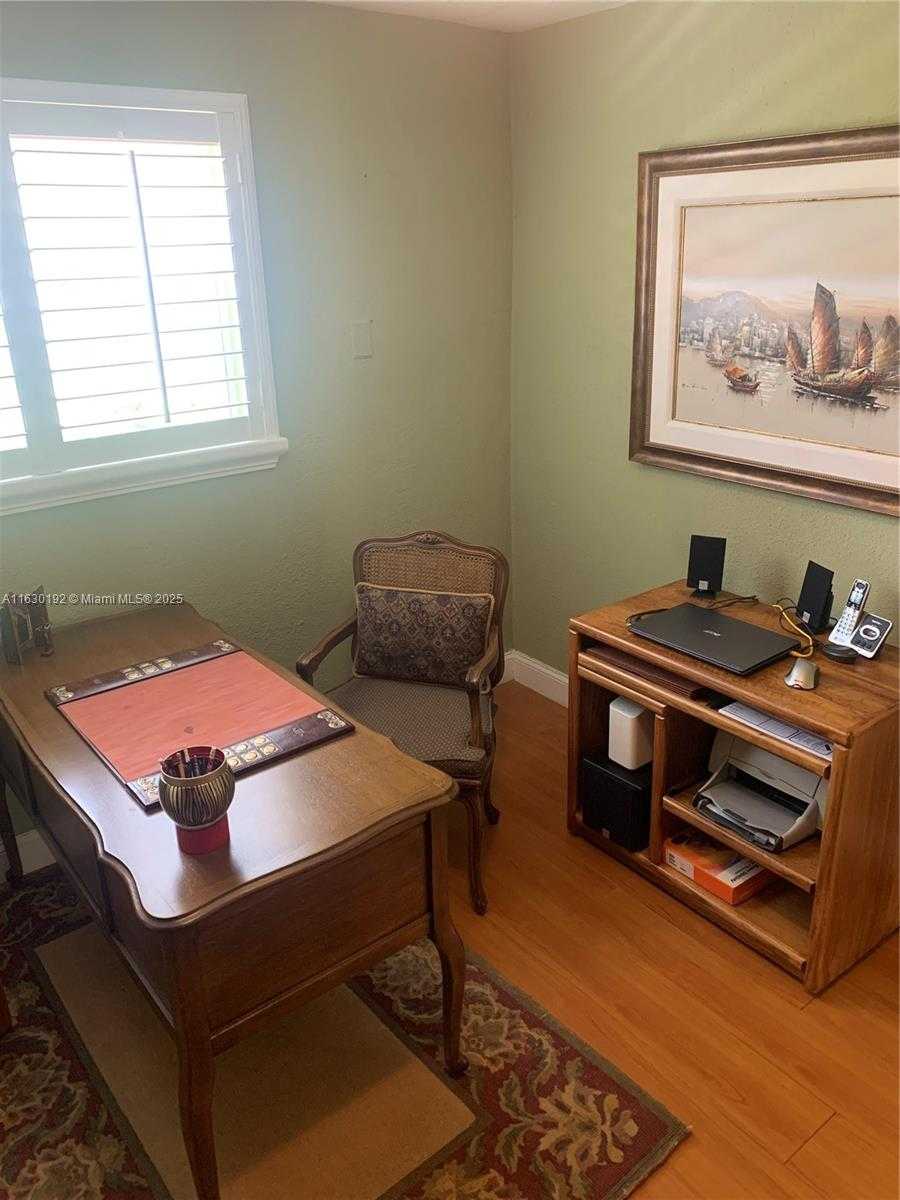 Small Image of 825 EL RADO ST, Coral Gables Number 7
