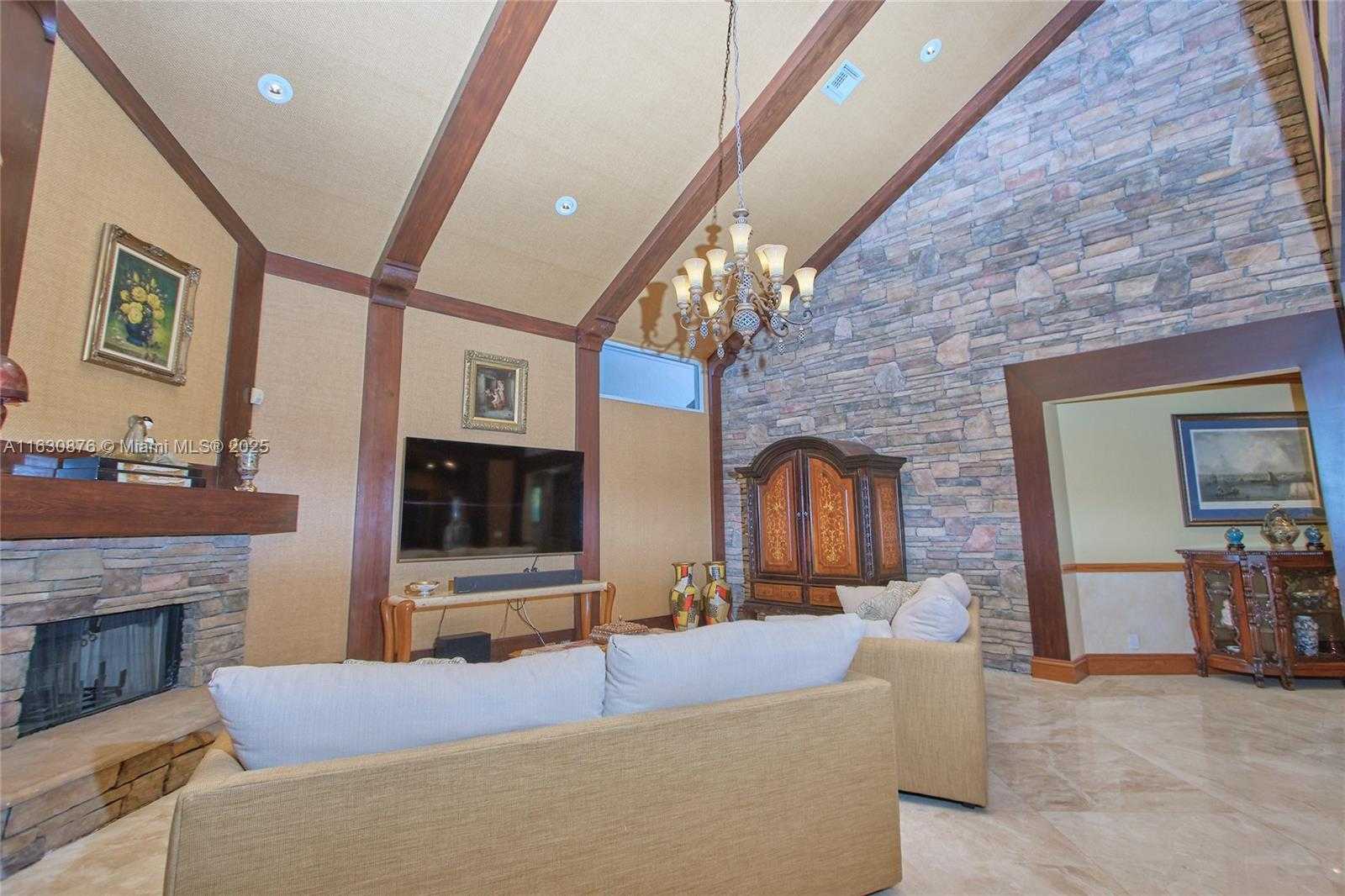 Small Image of 2941 PADDOCK LN, Weston Number 19