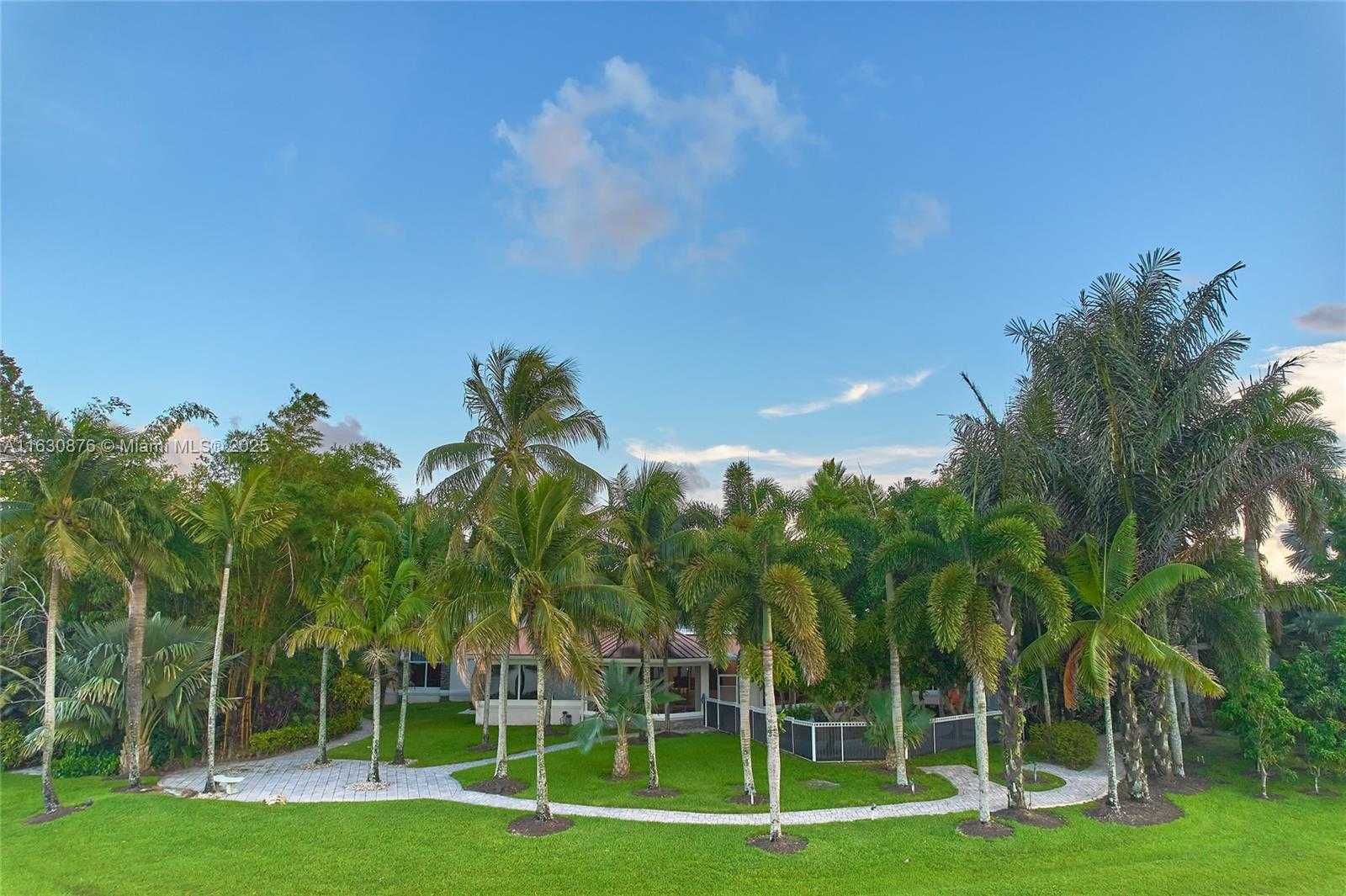 Small Image of 2941 PADDOCK LN, Weston Number 57