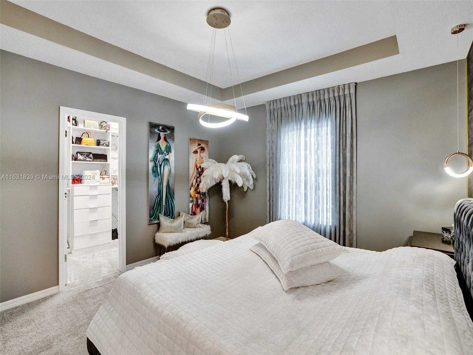 Small Image of 4414 FICUS ST, Hollywood Number 15
