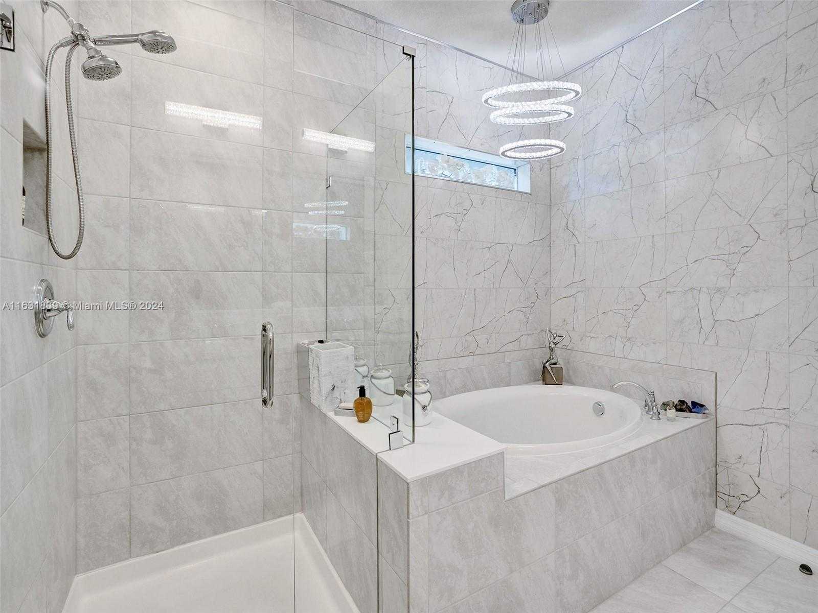 Small Image of 4414 FICUS ST, Hollywood Number 18