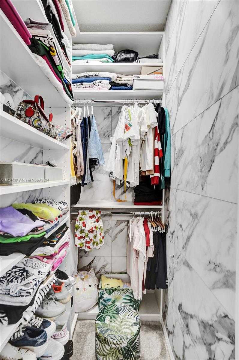 Small Image of 4414 FICUS ST, Hollywood Number 21