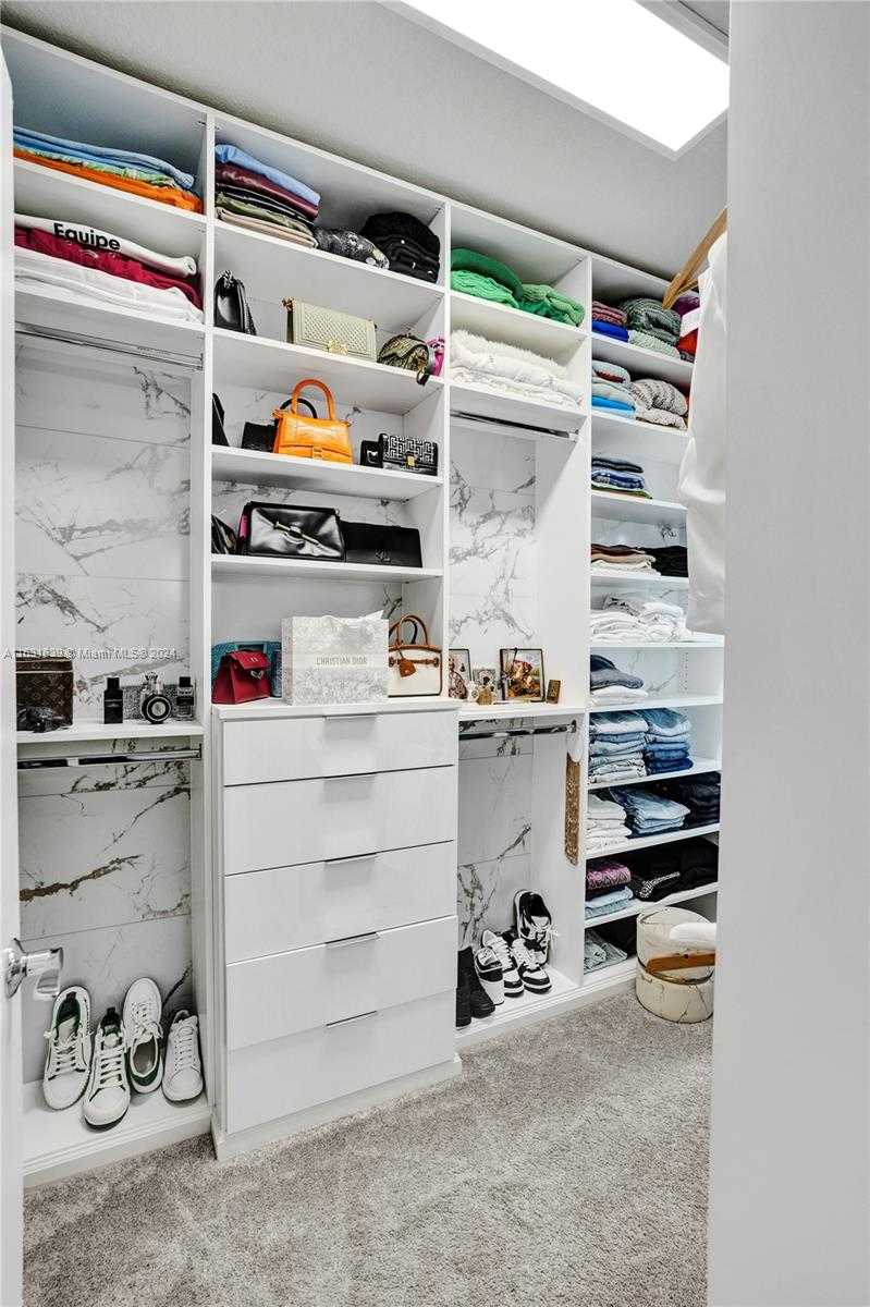 Small Image of 4414 FICUS ST, Hollywood Number 22