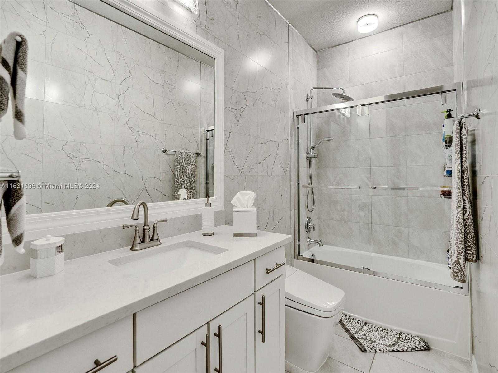 Small Image of 4414 FICUS ST, Hollywood Number 27