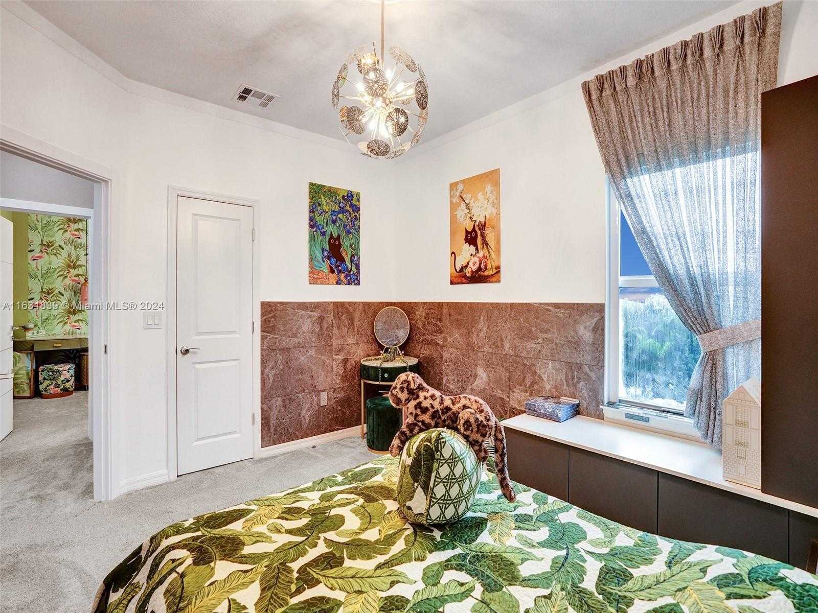 Small Image of 4414 FICUS ST, Hollywood Number 32