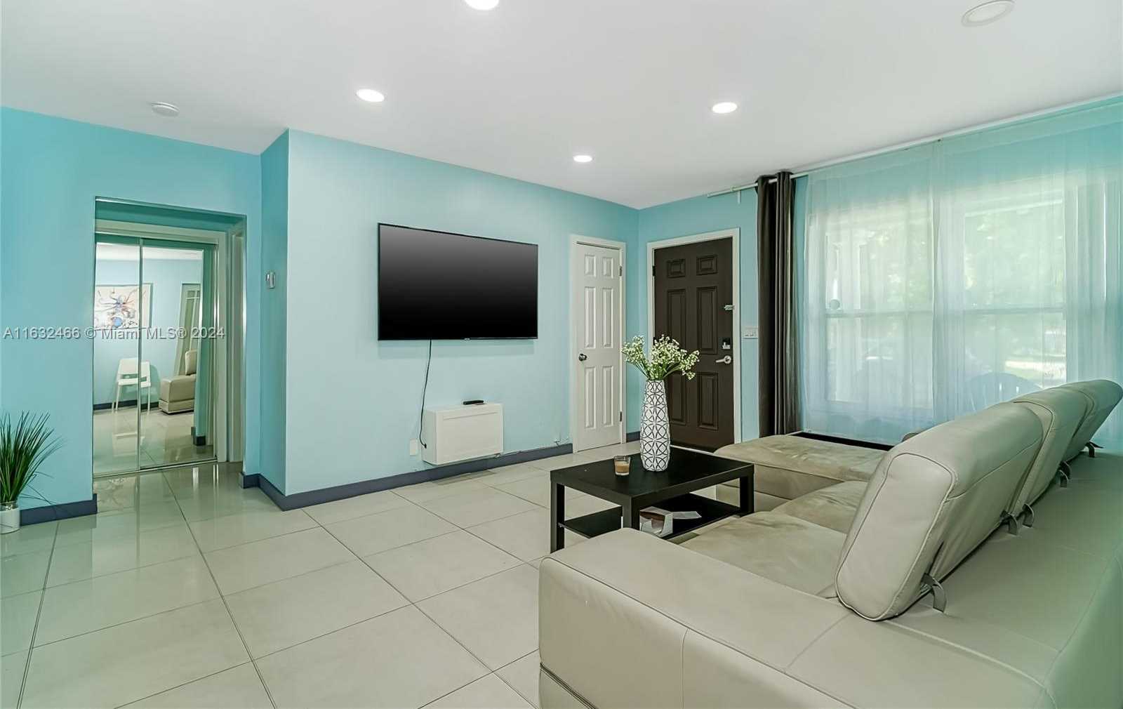 Small Image of 216 SOUTH WEST 6TH ST, Hallandale Beach Number 10