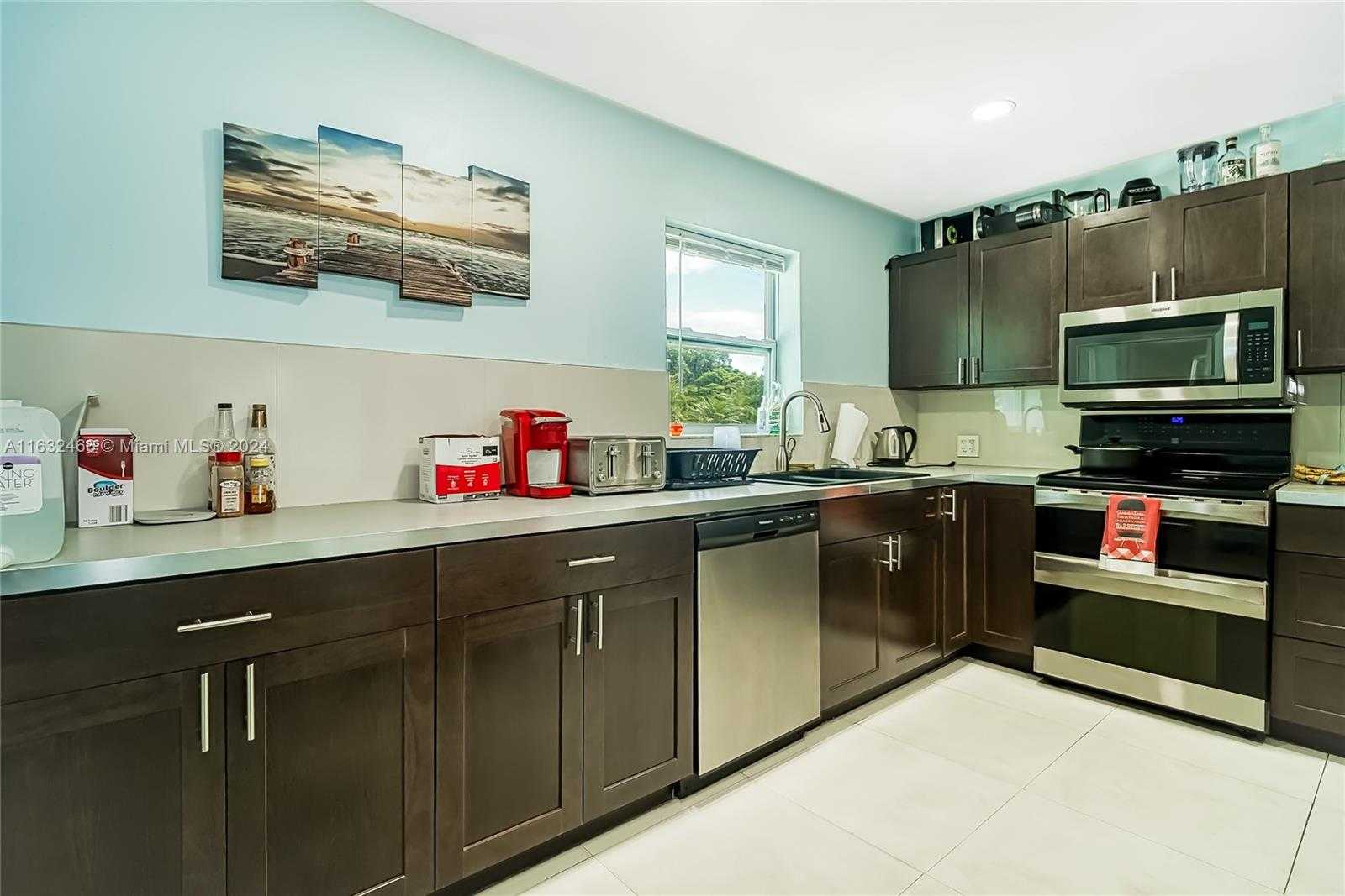 Small Image of 216 SOUTH WEST 6TH ST, Hallandale Beach Number 3