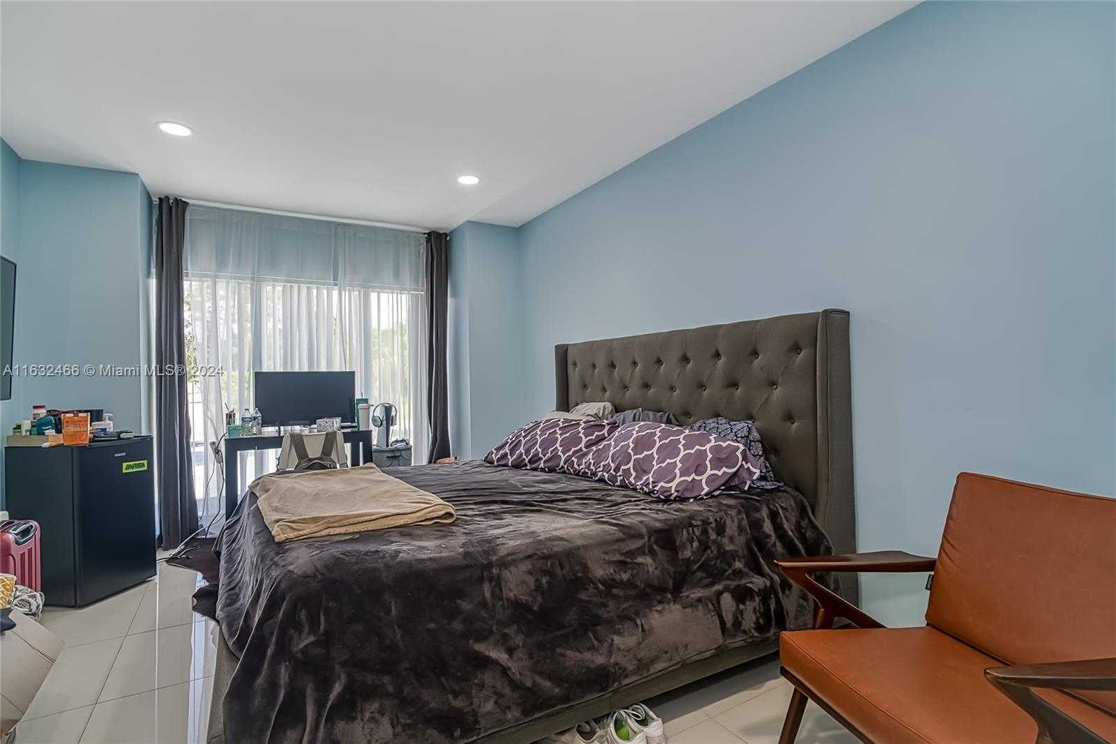 Small Image of 216 SOUTH WEST 6TH ST, Hallandale Beach Number 32