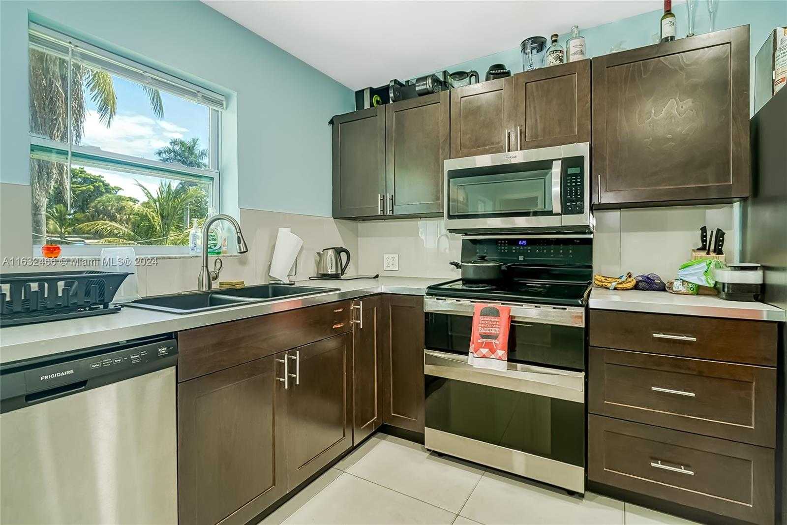Small Image of 216 SOUTH WEST 6TH ST, Hallandale Beach Number 4