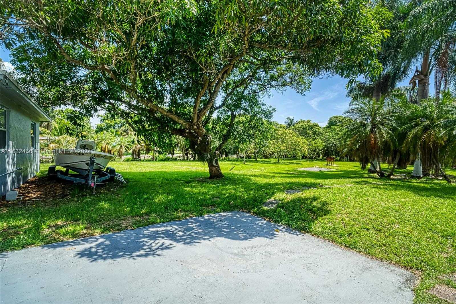 Small Image of 216 SOUTH WEST 6TH ST, Hallandale Beach Number 42